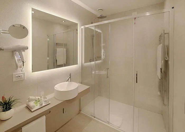 Отель Nh Collection Fori Imperiali Рим