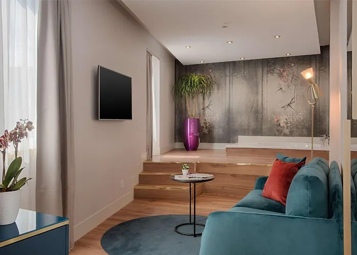 Отель Nh Collection Fori Imperiali