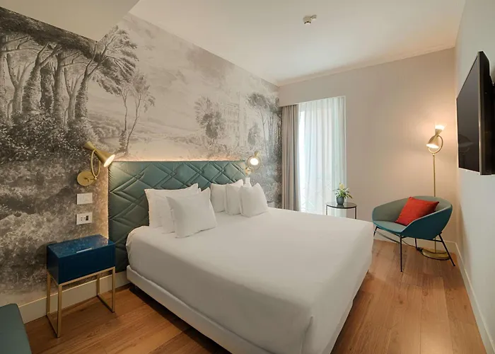 Отель Nh Collection Fori Imperiali 5*